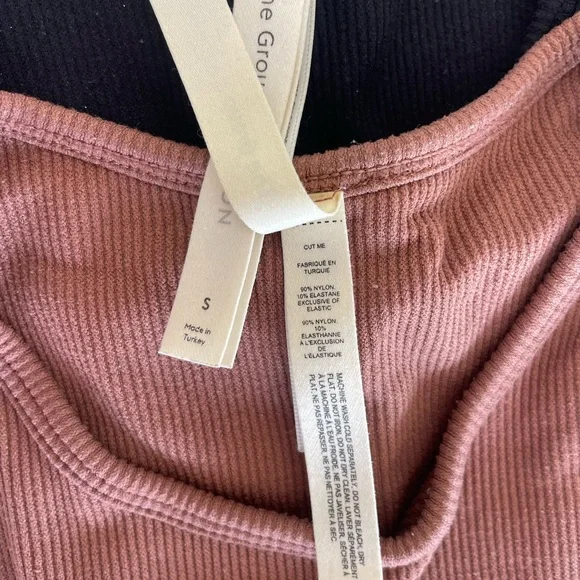 Aritzia | Babaton Ribbed Crop Tank Top - Black & Brown - Picture 7 of 8